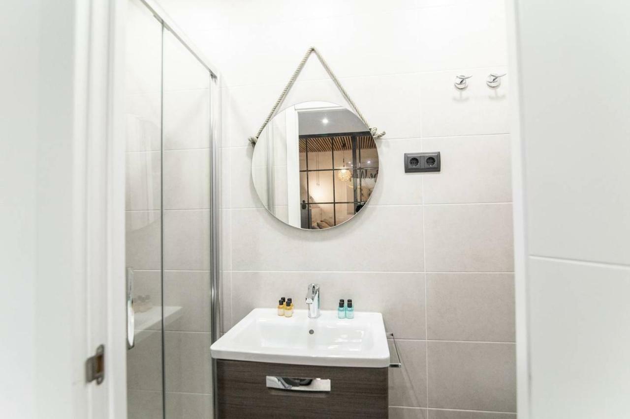 Cozy And Modern Apartment For 4 In Madrid Esterno foto